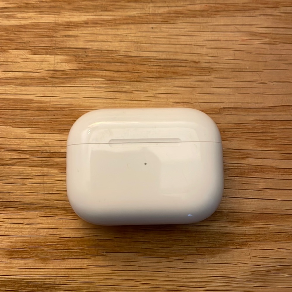Apple Airpod Pro 2nd Generation CASE ONLY